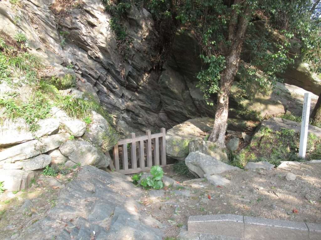 城山の貝塚@徳島中央公園