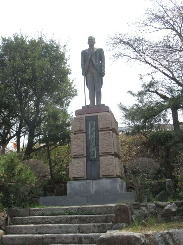 松浦伊平像@白峰展望台