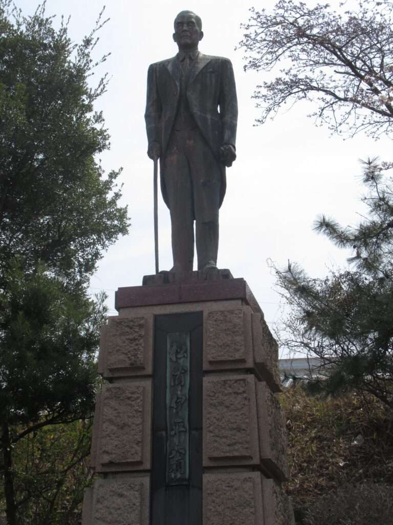 松浦伊平像@白峰展望台