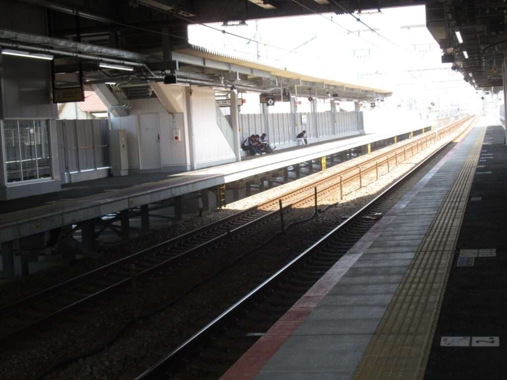手柄山平和公園駅(JR西日本)