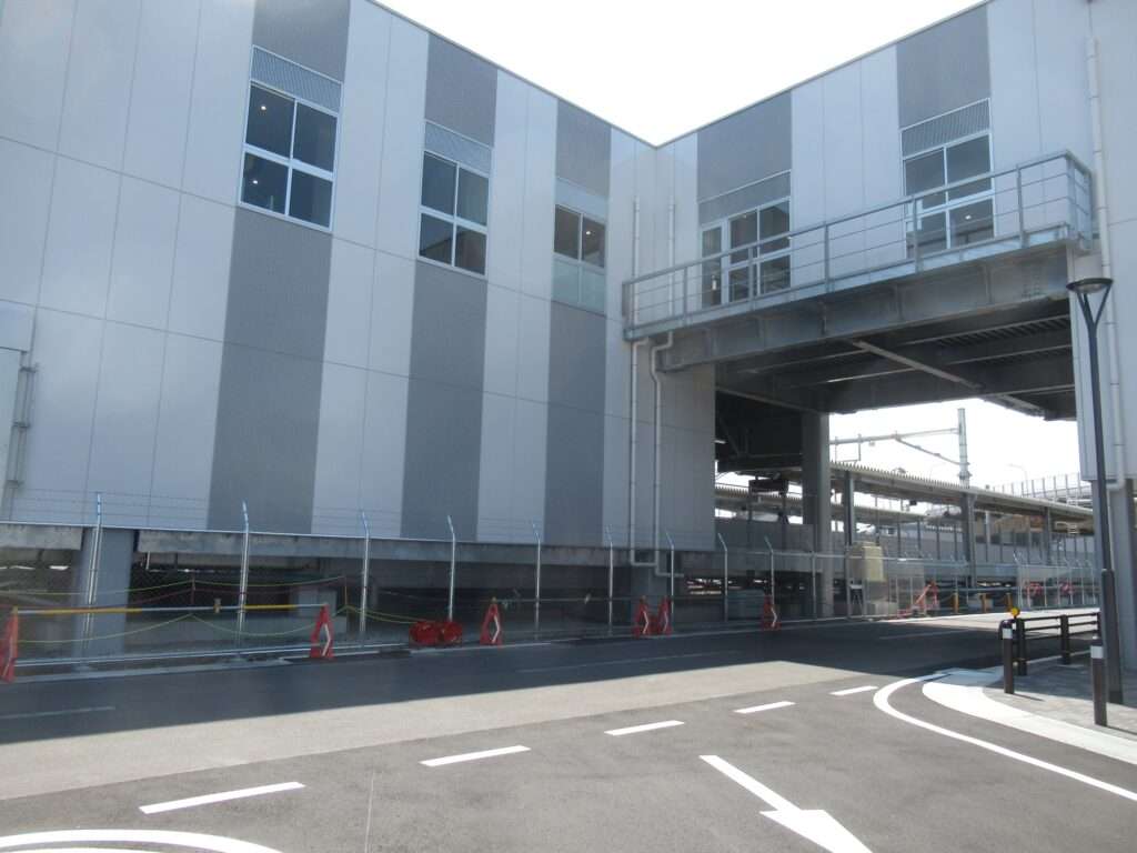 手柄山平和公園駅(JR西日本)