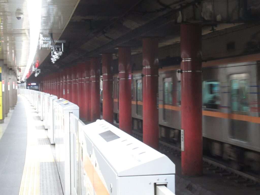 浅草駅(都営地下鉄)