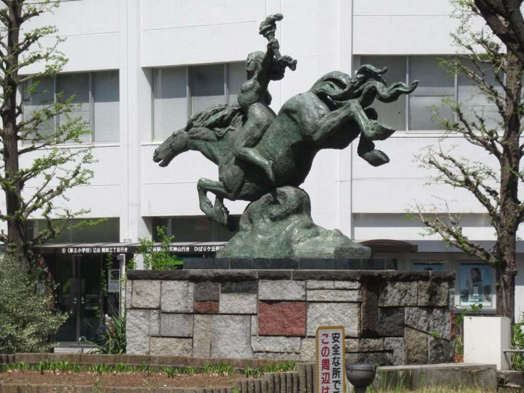 世界連邦平和の像@三鷹駅