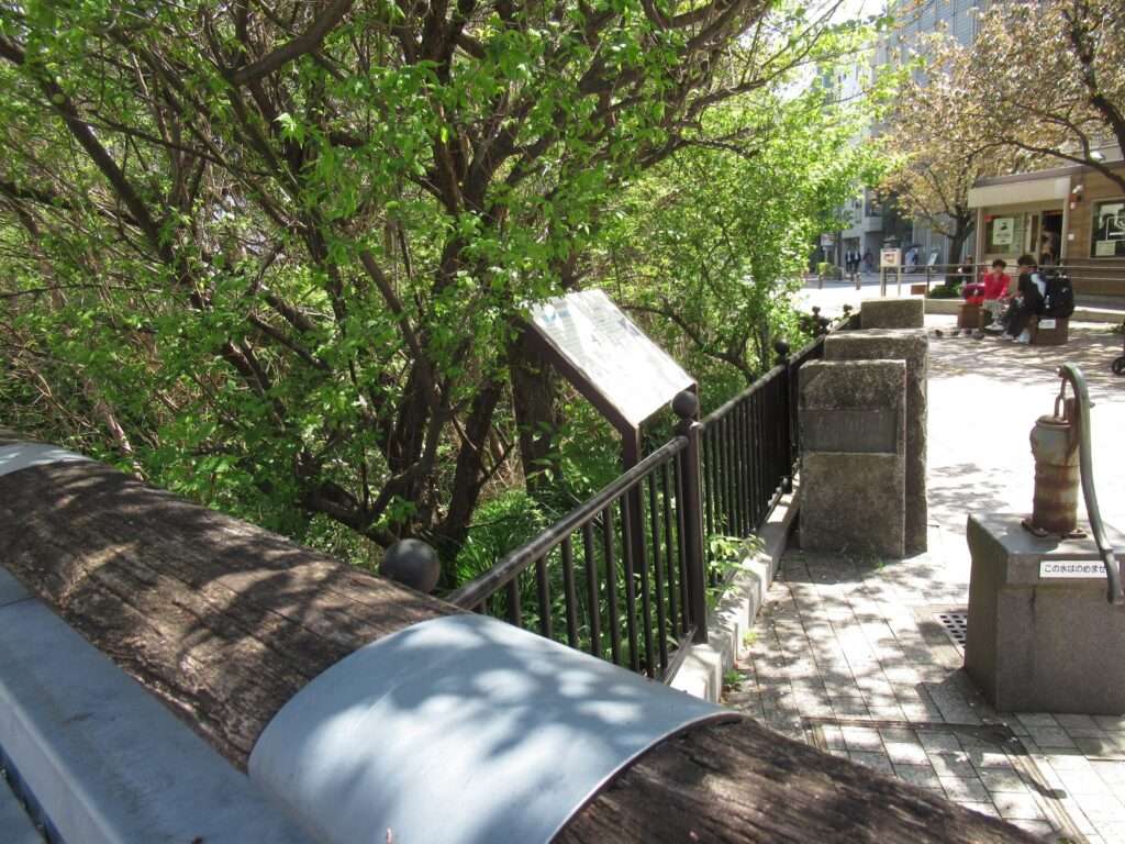 玉川上水手動ポンプ@三鷹駅