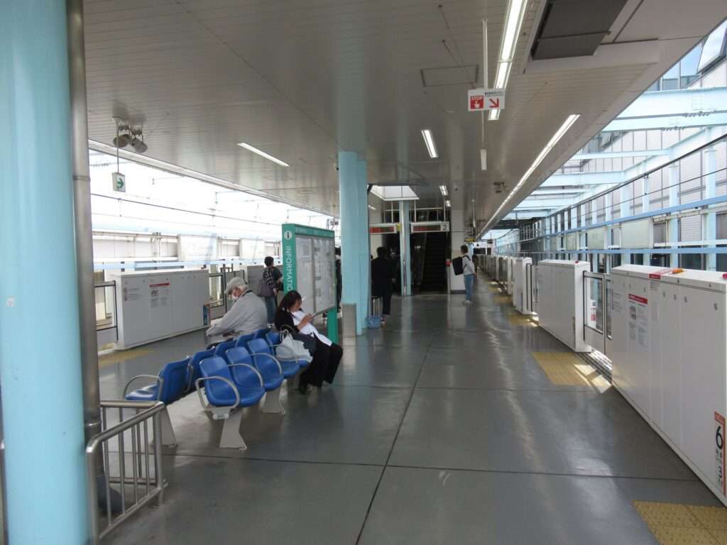 センター南駅(横浜市営地下鉄)