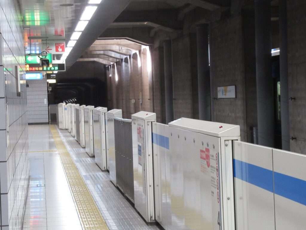 中川駅(横浜市営地下鉄)
