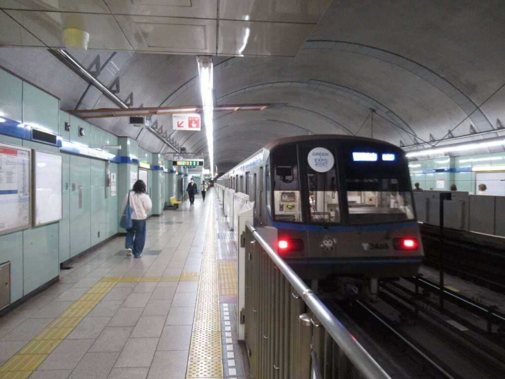 三ッ沢上町駅(横浜市営地下鉄)