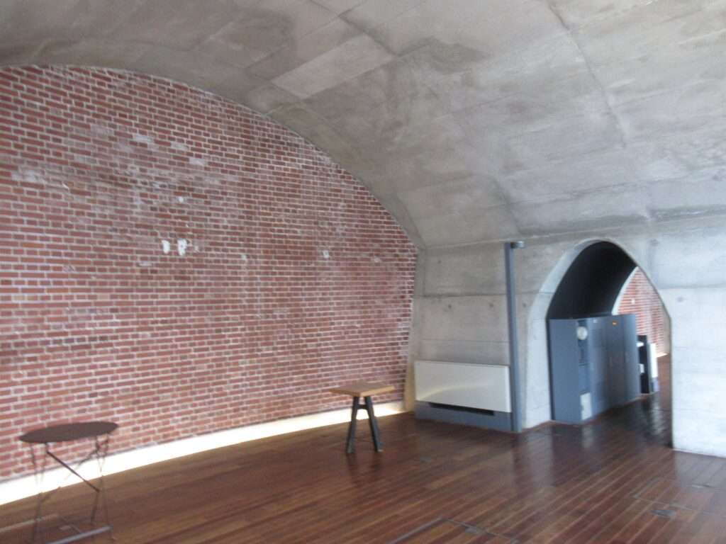 万世橋駅跡(千代田区)