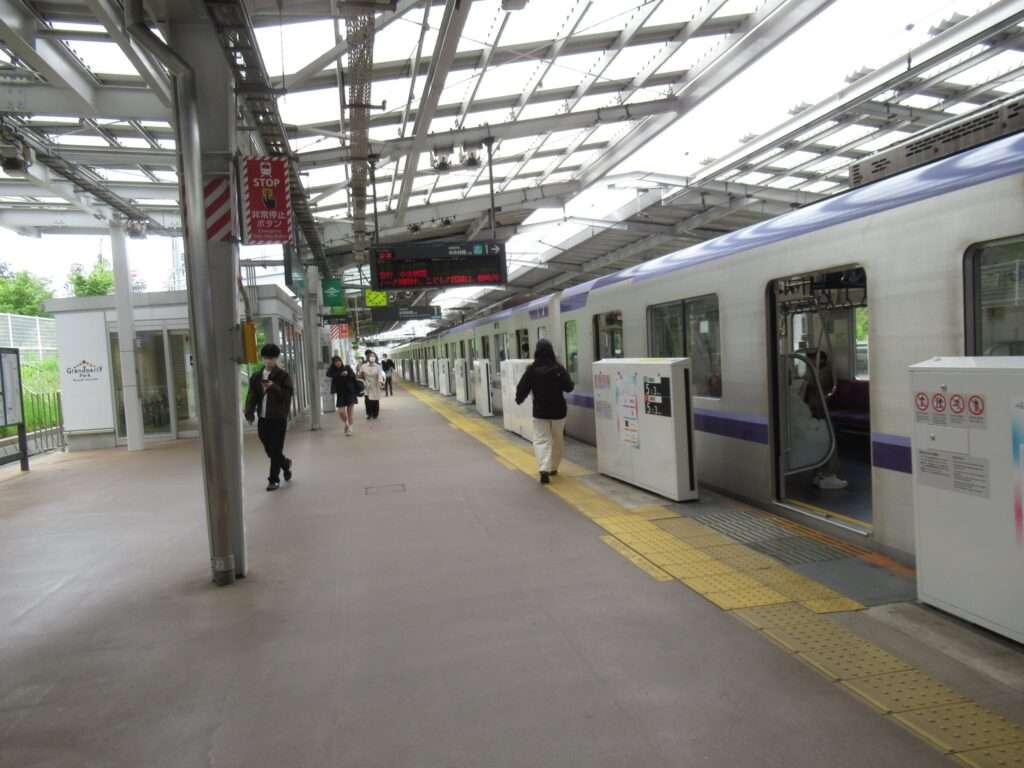 南町田グランベリーパーク駅(東急電鉄)