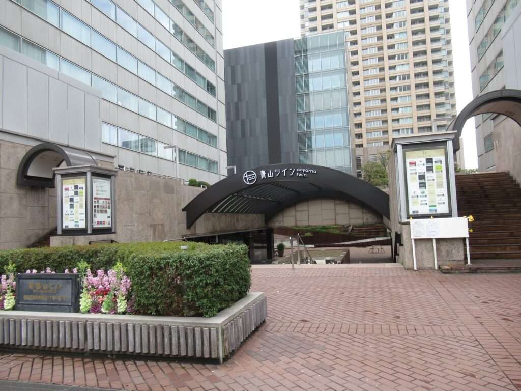 青山一丁目駅(東京メトロ)