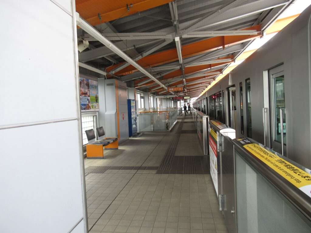 大塚・帝京大学駅(多摩都市モノレール)