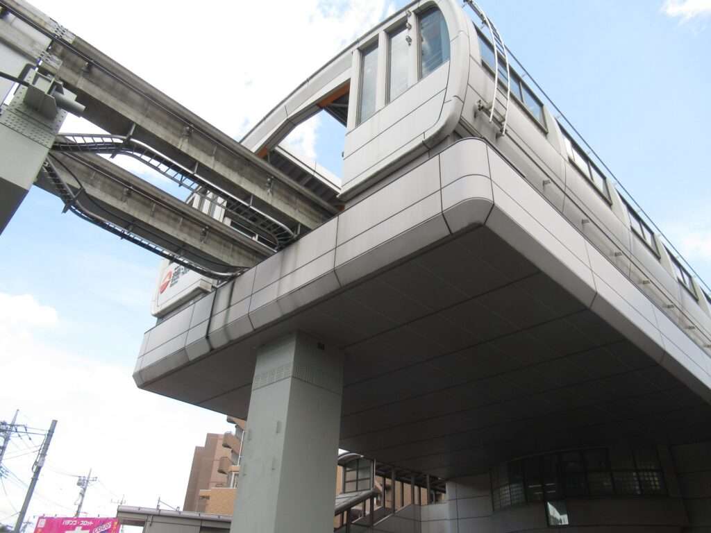 大塚・帝京大学駅(多摩都市モノレール)