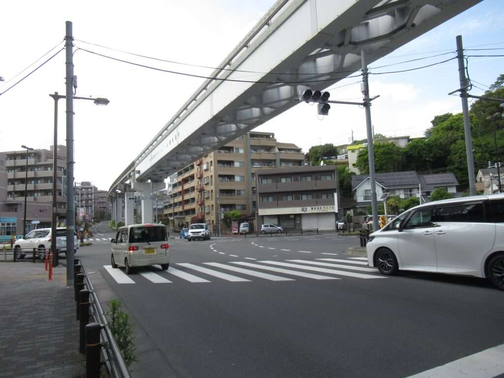 大塚・帝京大学駅(多摩都市モノレール)