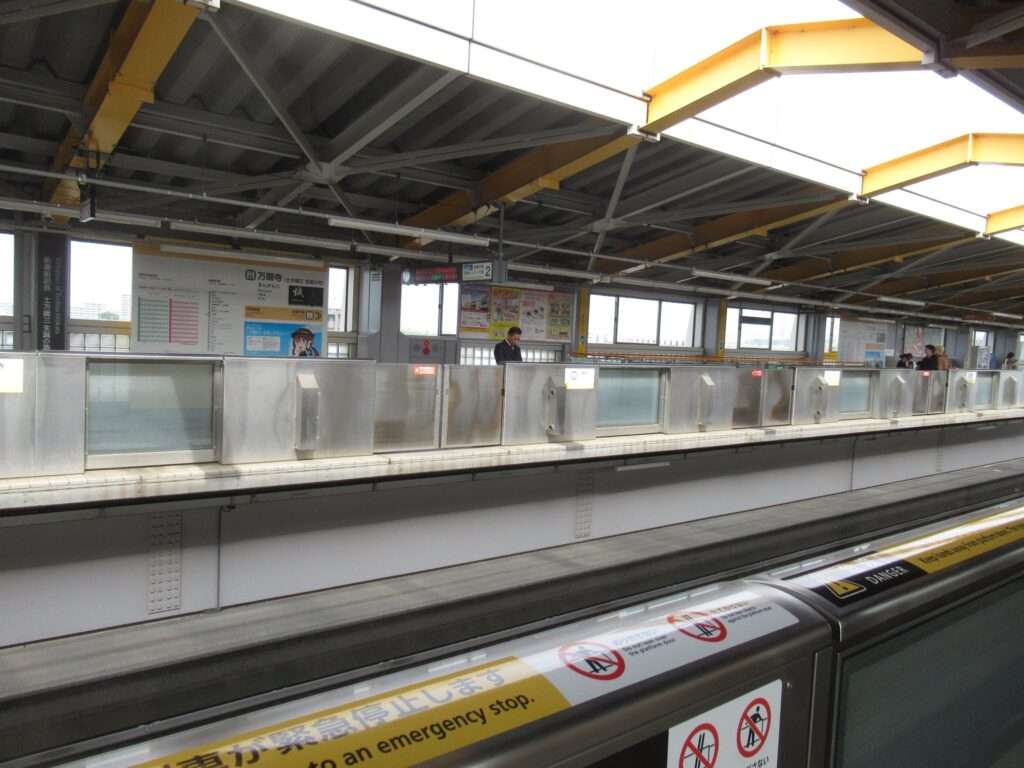 万願寺駅(多摩都市モノレール)