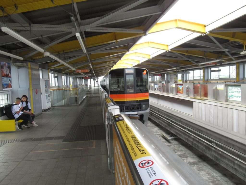 甲州街道駅(多摩都市モノレール)