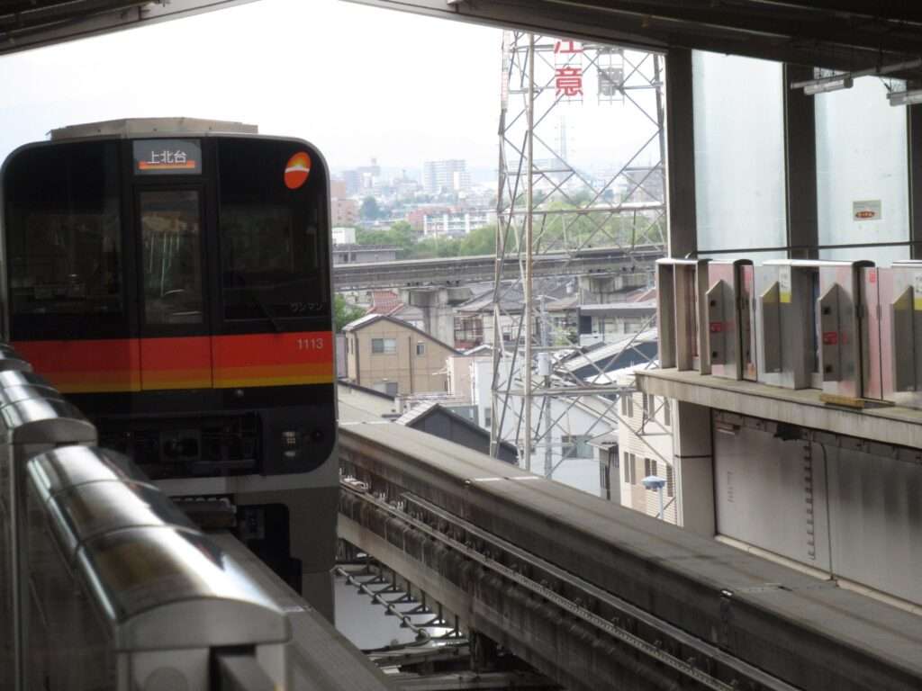 甲州街道駅(多摩都市モノレール)