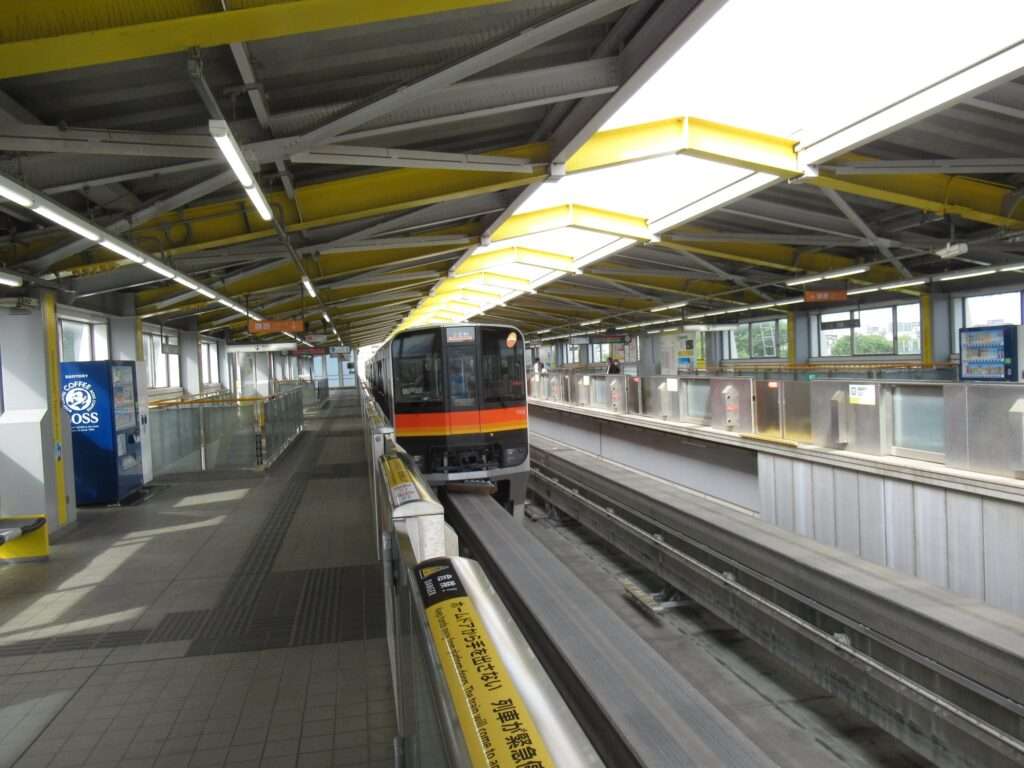 柴崎体育館駅(多摩都市モノレール)