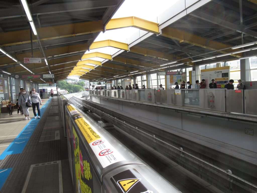 高幡不動駅(多摩都市モノレール)