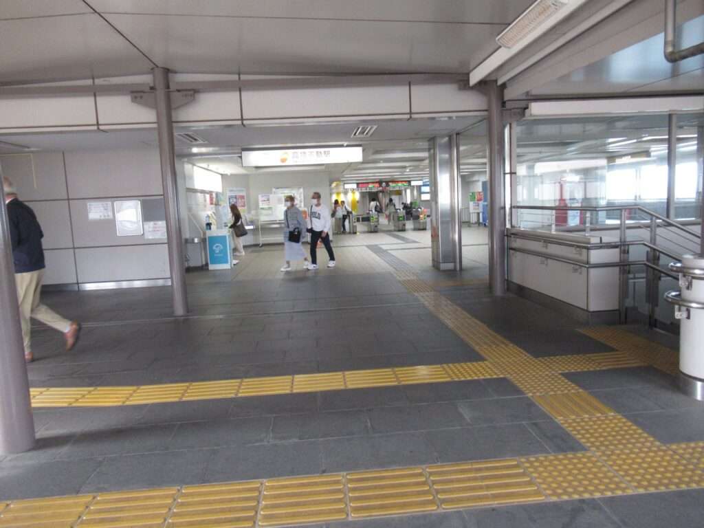 高幡不動駅(多摩都市モノレール)