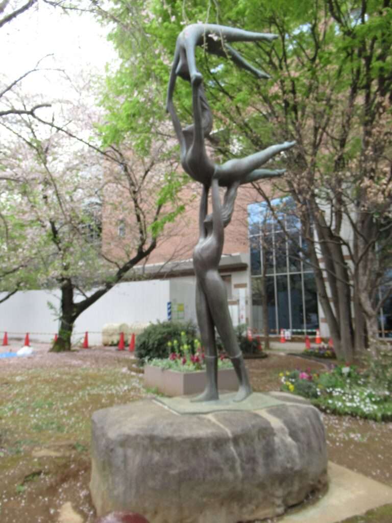 アクロバットの群像@浜町公園