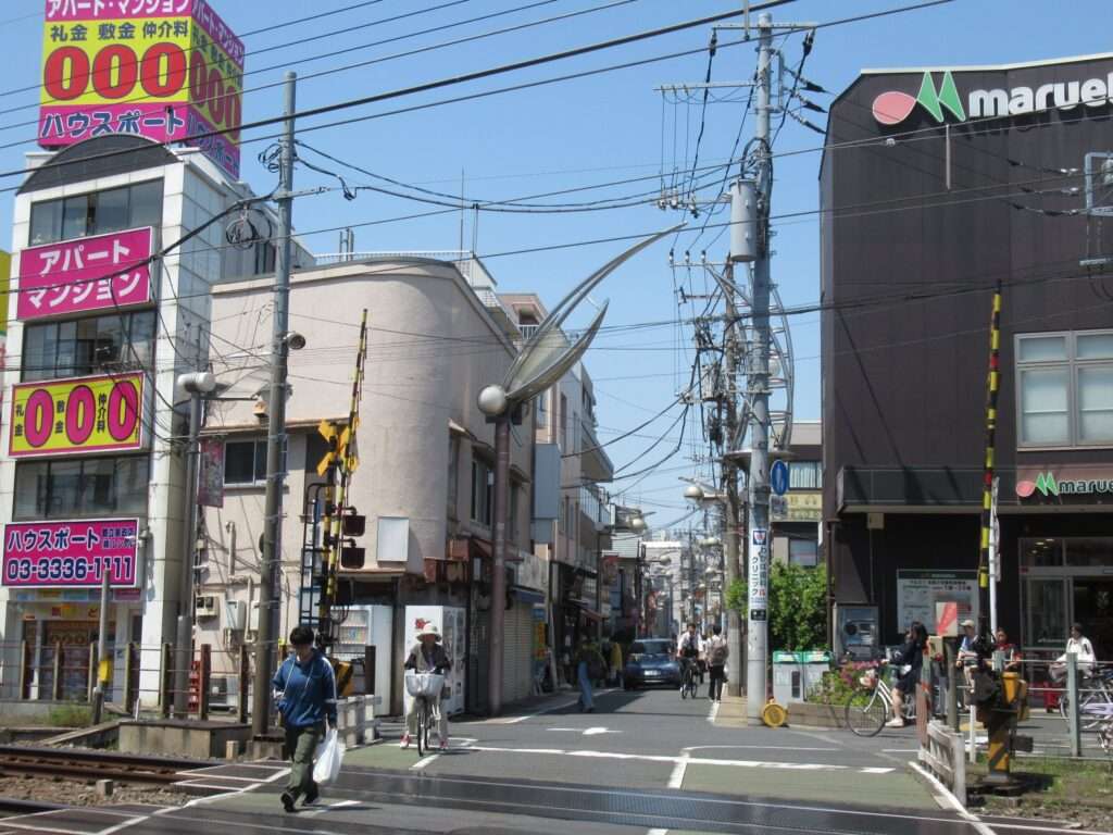 都立家政駅(西武鉄道)