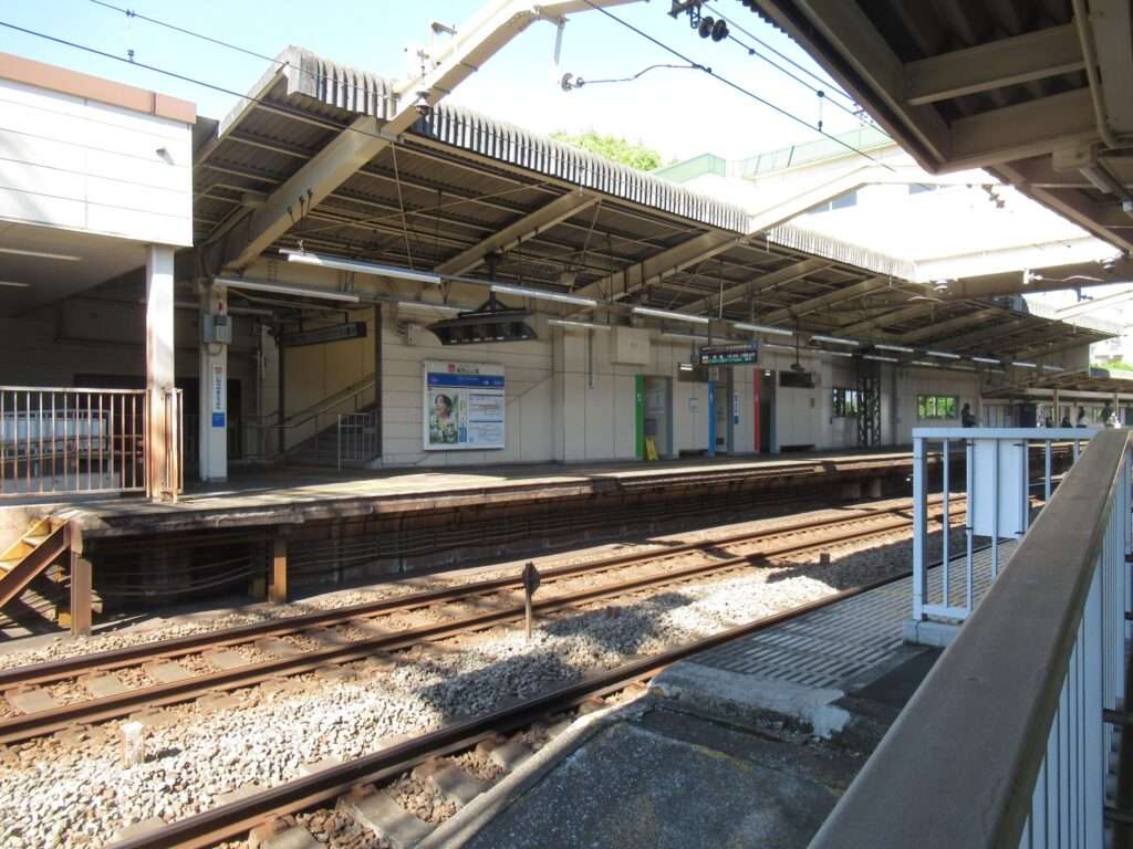 稲荷山公園駅(西武鉄道)