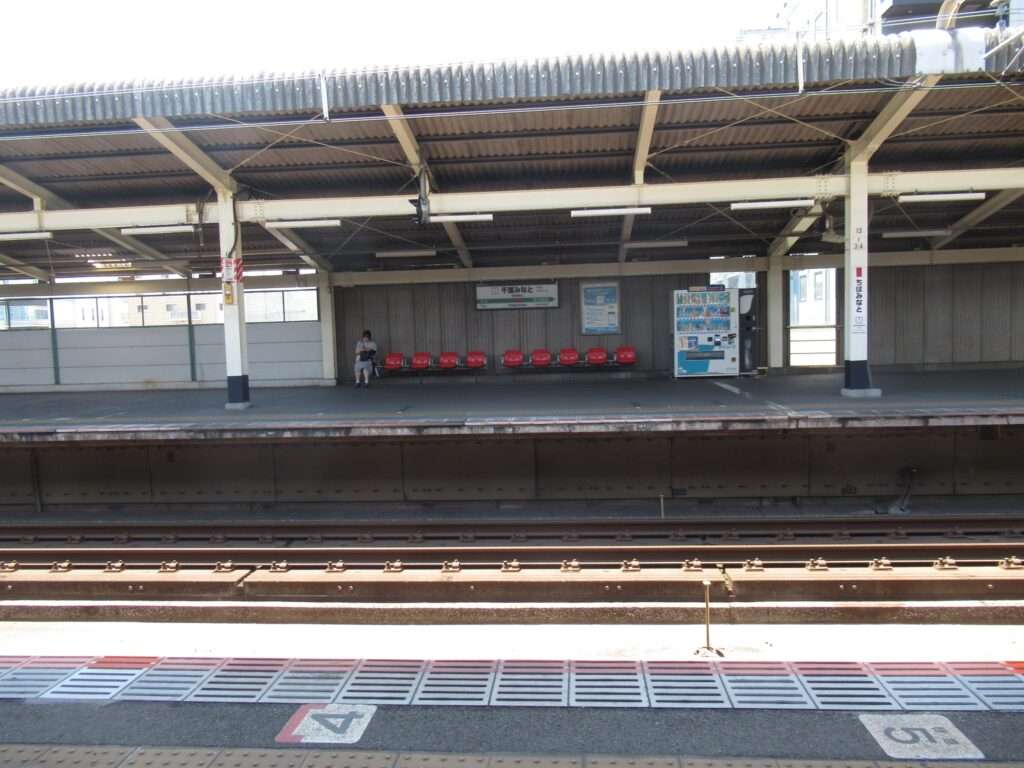 千葉みなと駅(JR東日本)