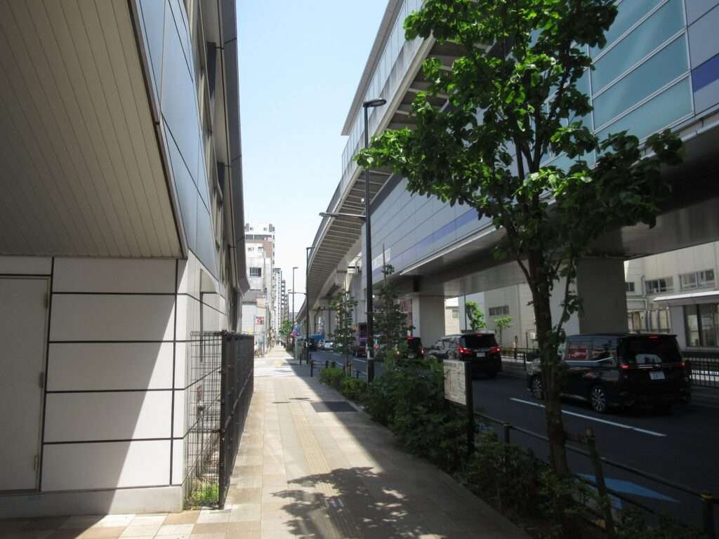 赤土小学校前駅(日暮里・舎人ライナー)