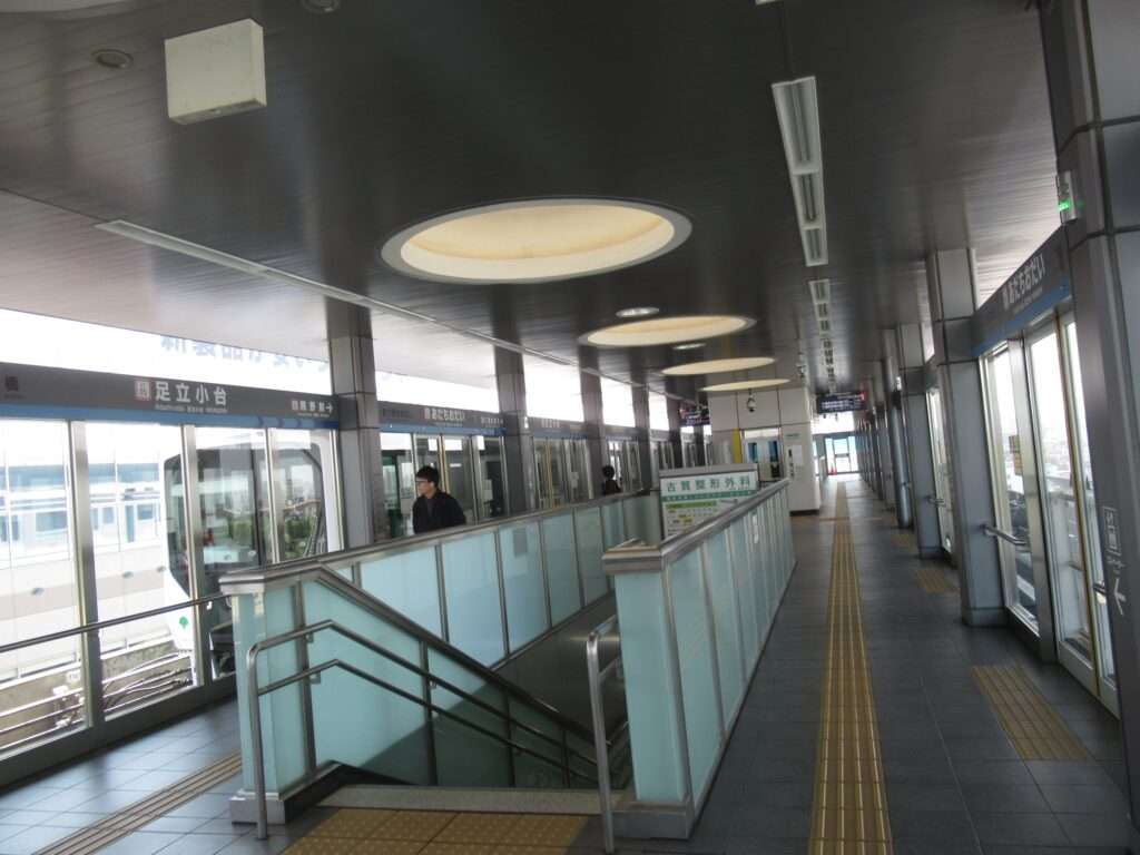 足立小台駅(日暮里・舎人ライナー)