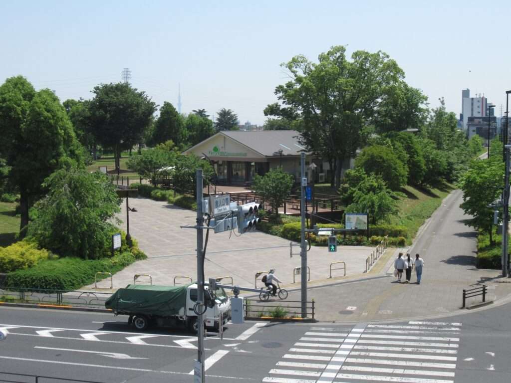 舎人公園駅(日暮里・舎人ライナー)