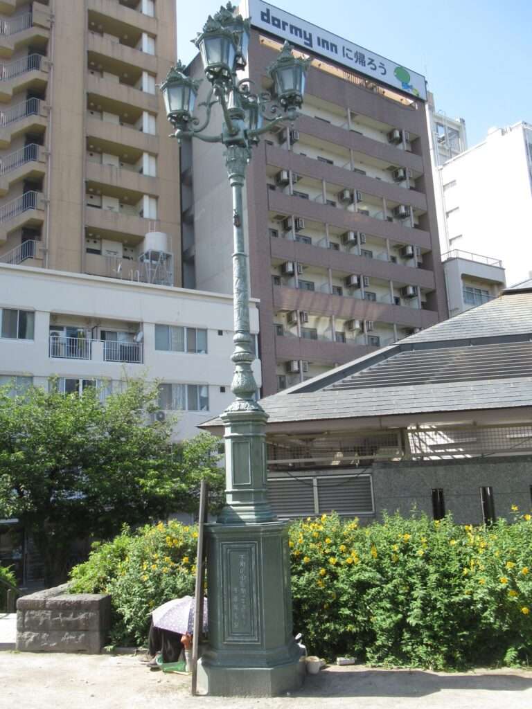 拙作品五灯街灯@隅田公園