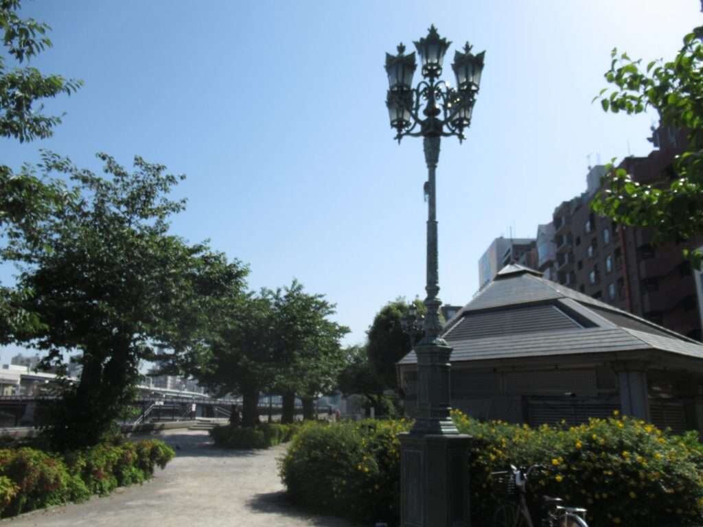 拙作品五灯街灯@隅田公園