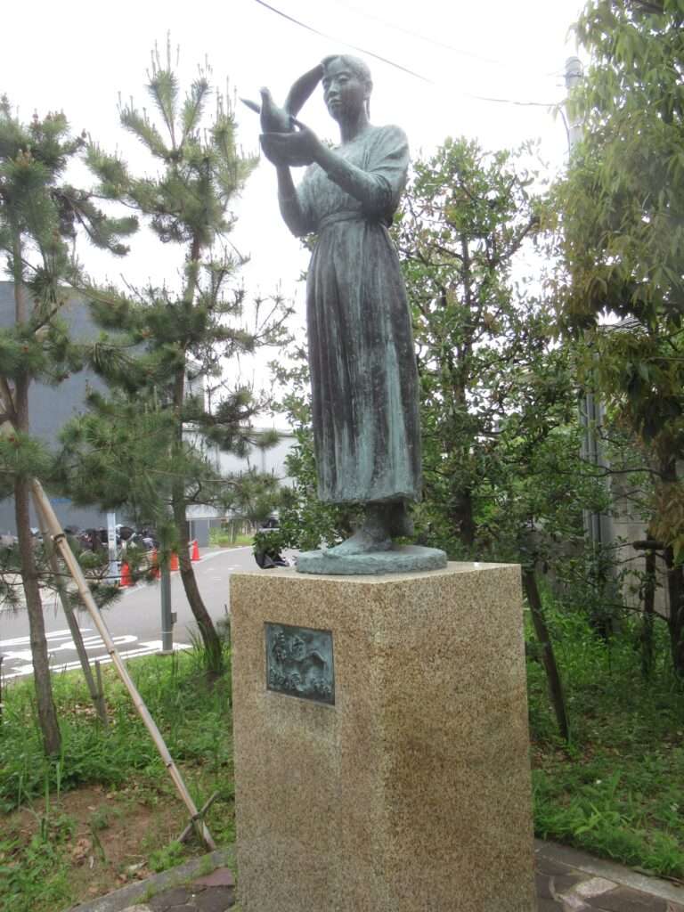 蒼空へ@葛飾八幡宮参道
