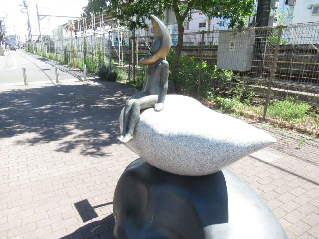 Luna@牛浜駅