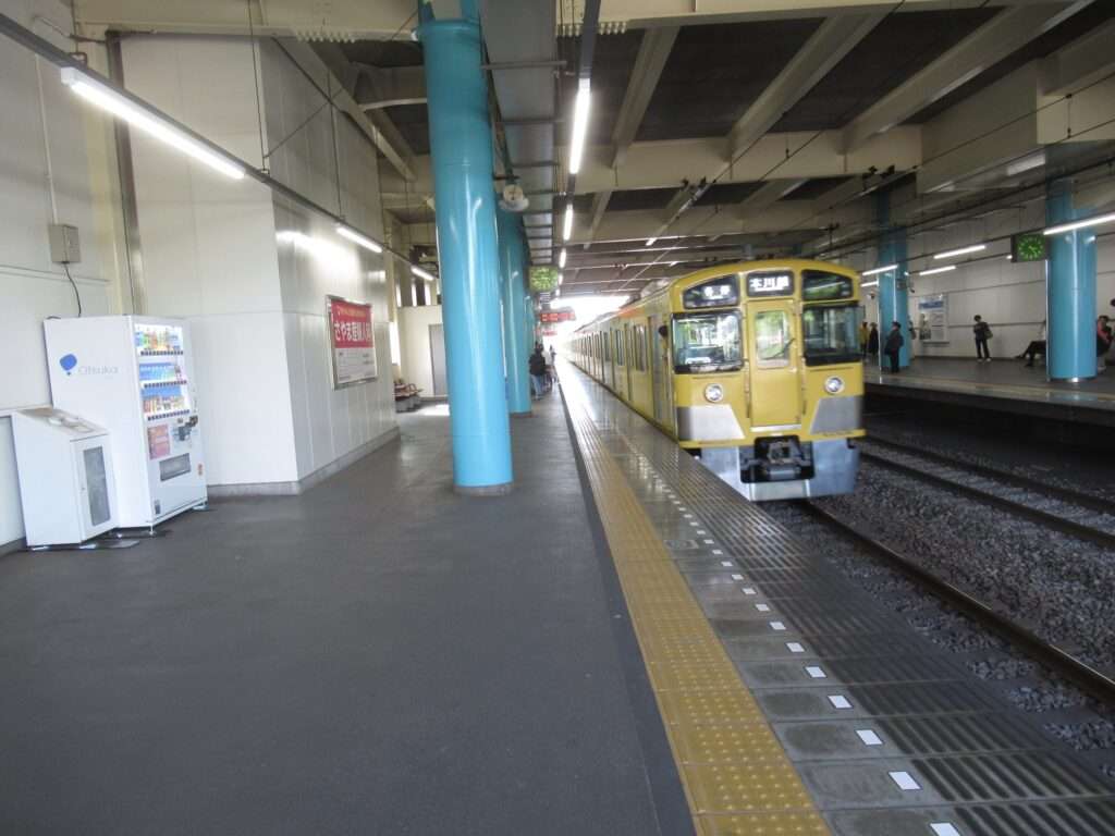 航空公園駅(西武鉄道)