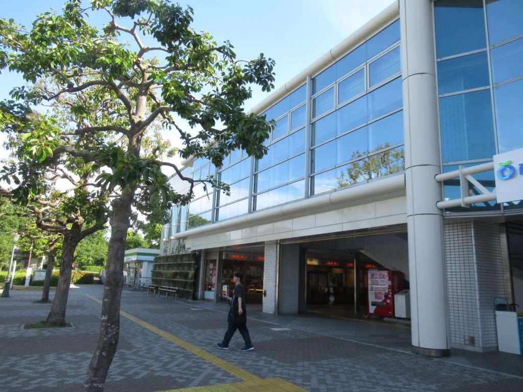 航空公園駅(西武鉄道)