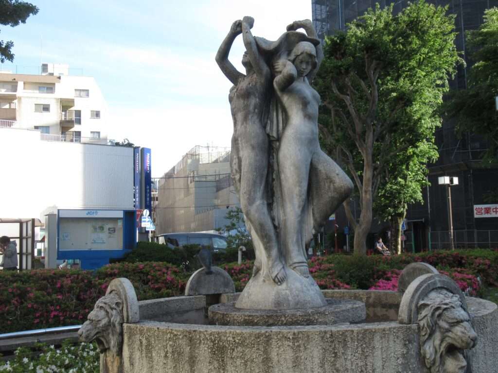 女神噴水像@新所沢駅