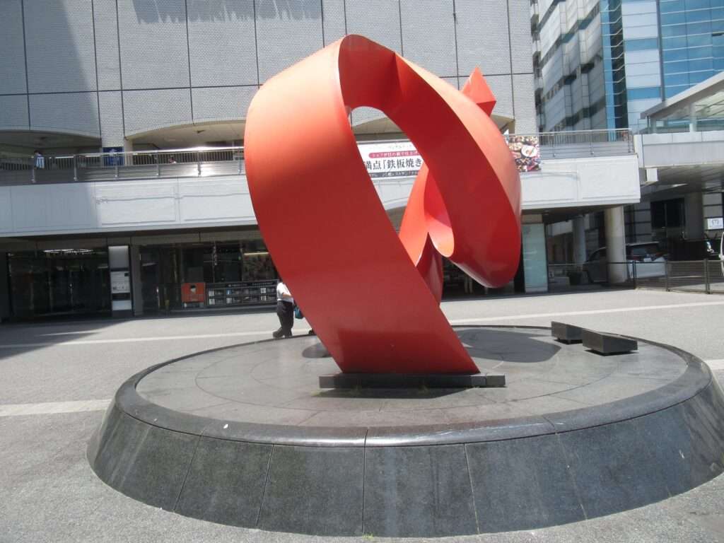 赤い浮きII@川崎駅前