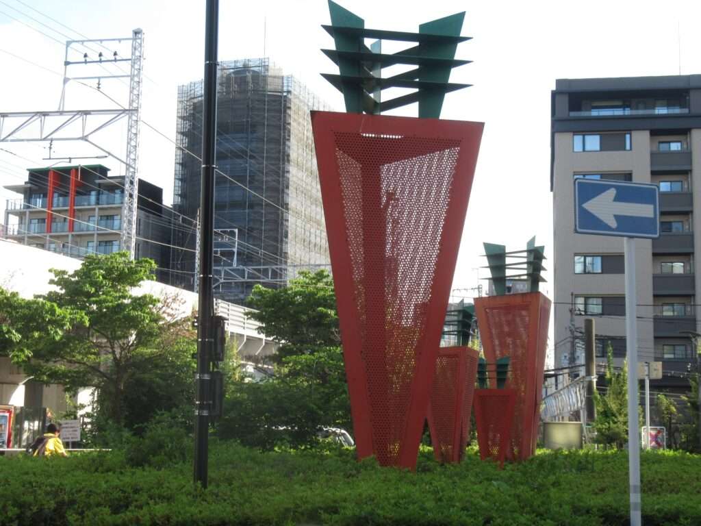 ニンジンモニュメント@北朝霞駅