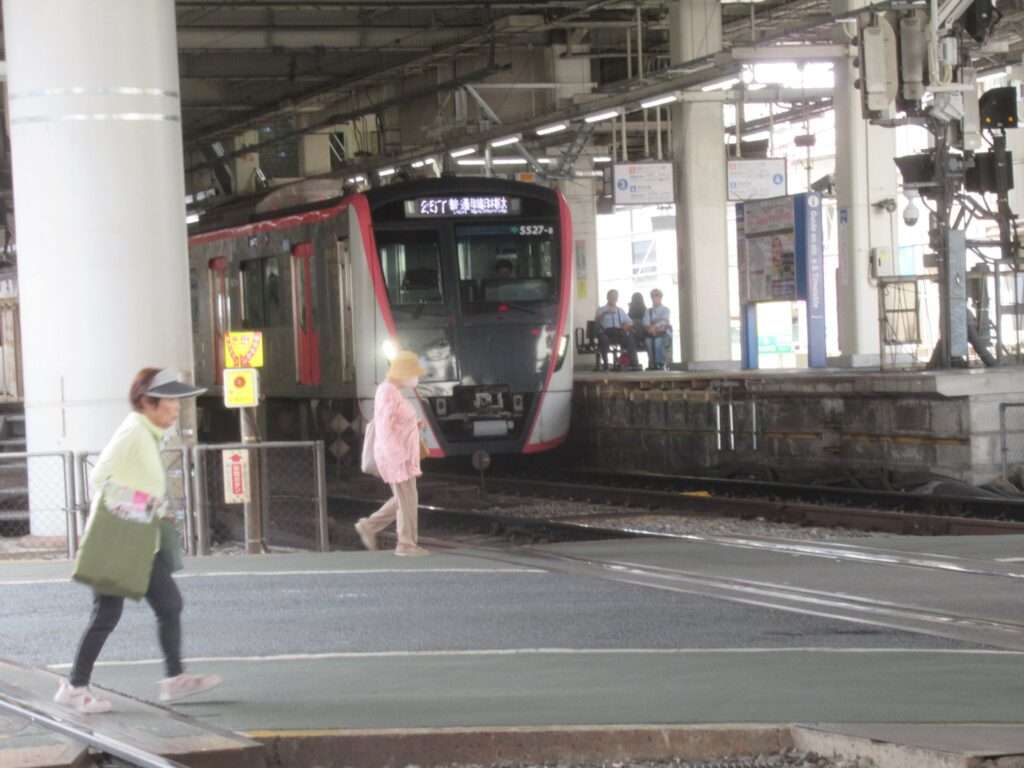 開かずの踏切@京成高砂駅