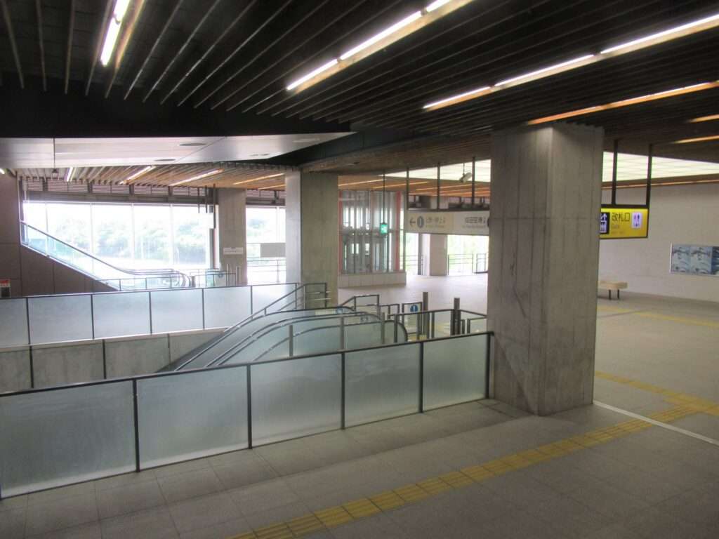 成田湯川駅(京成電鉄)