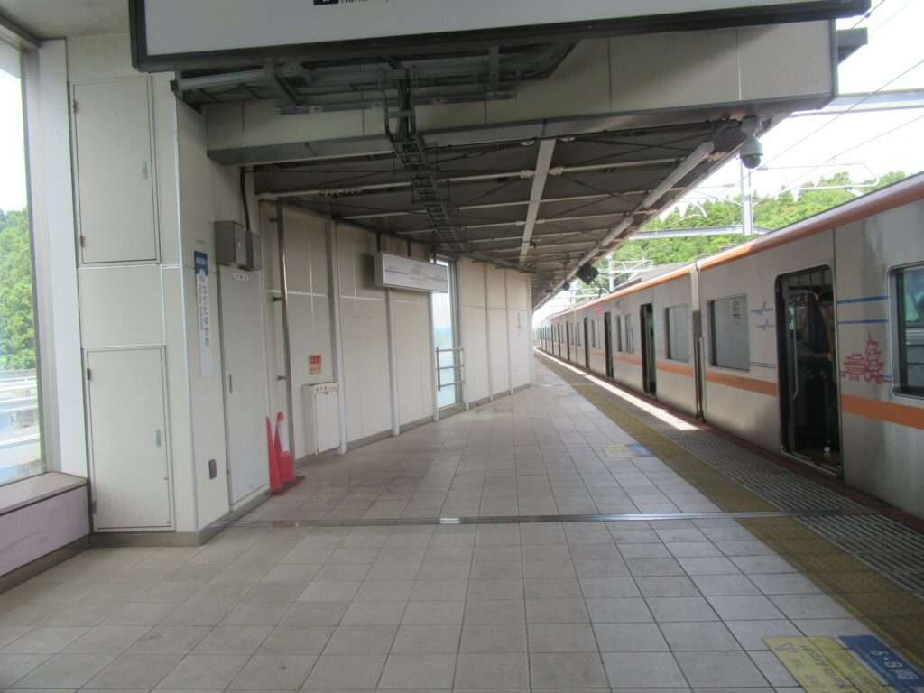 成田湯川駅(京成電鉄)