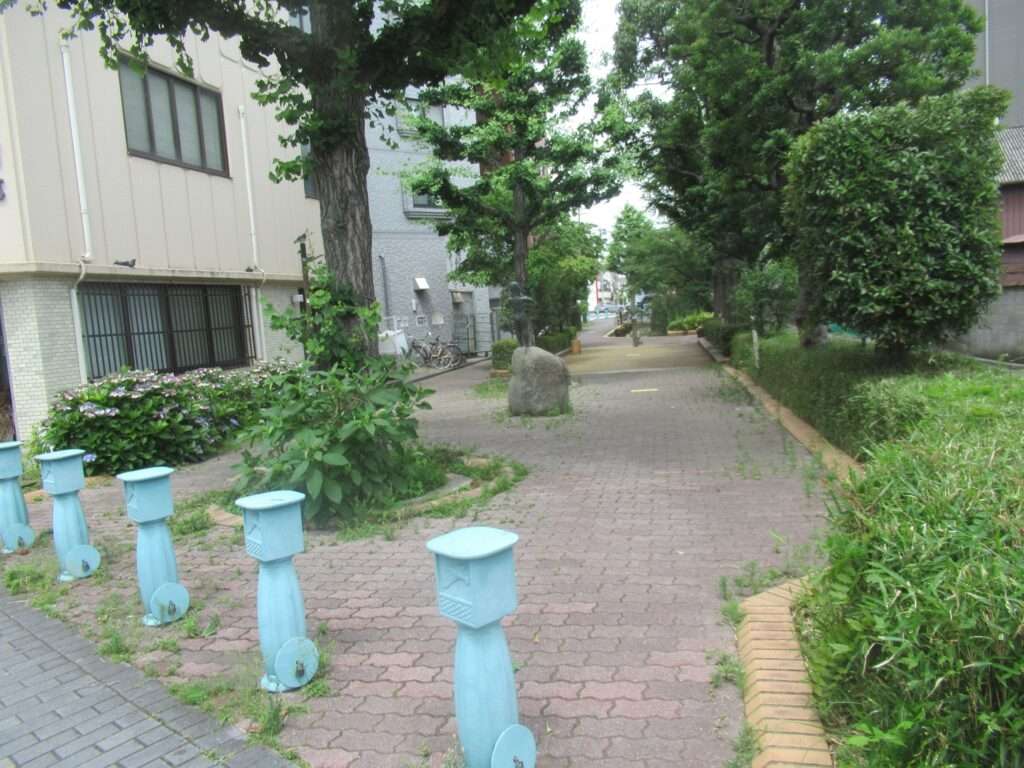 笛吹く少年@葛西親水四季の道 