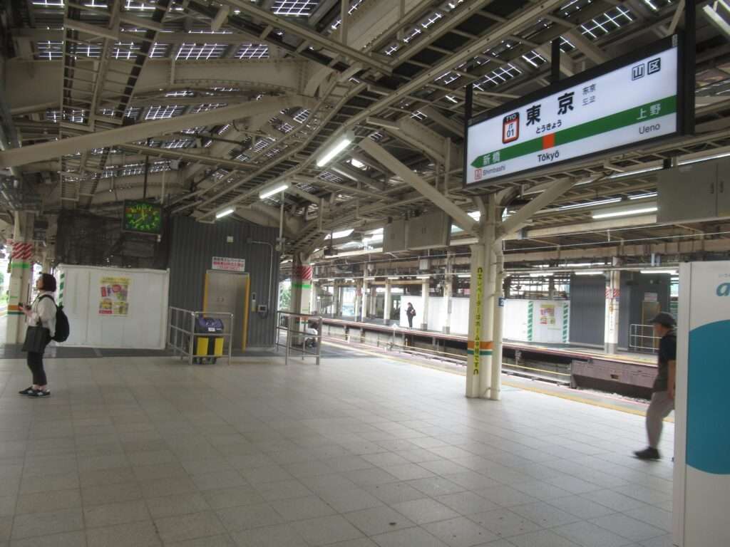 東海道線ホーム@東京駅