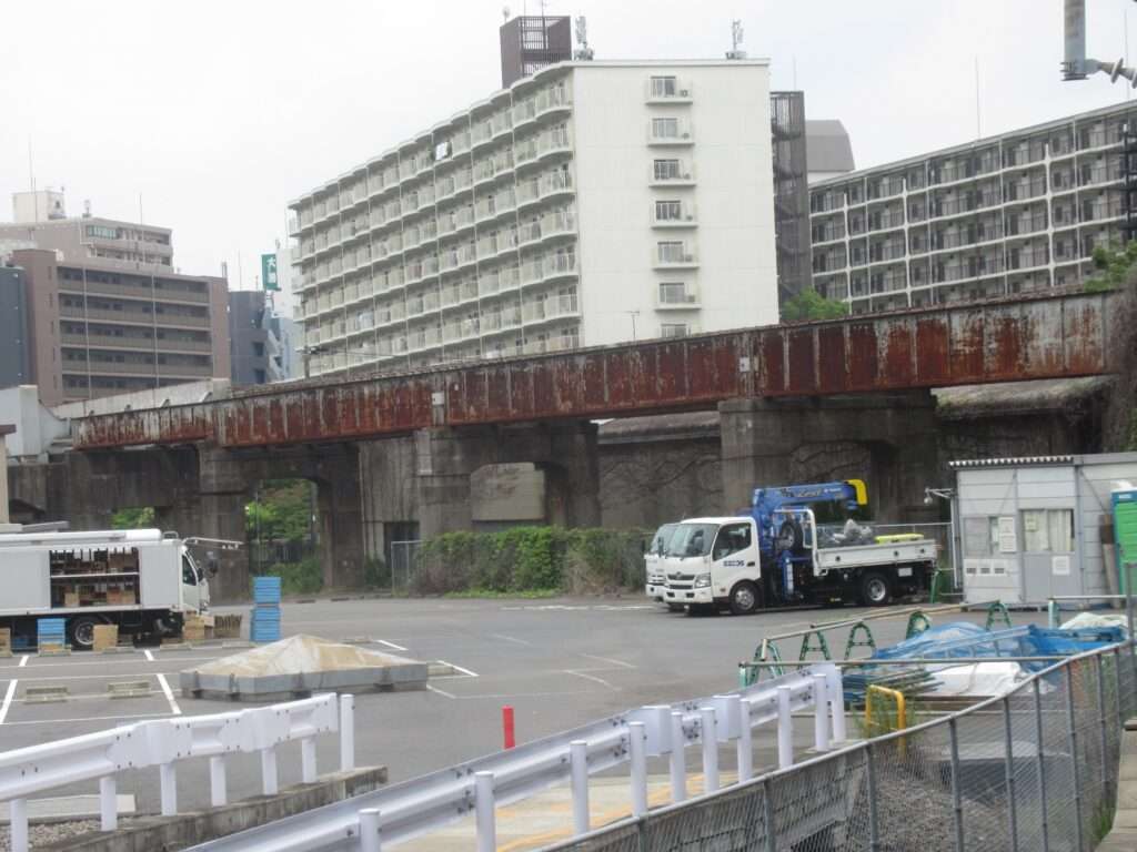 東急東横線廃線ガード@横浜駅