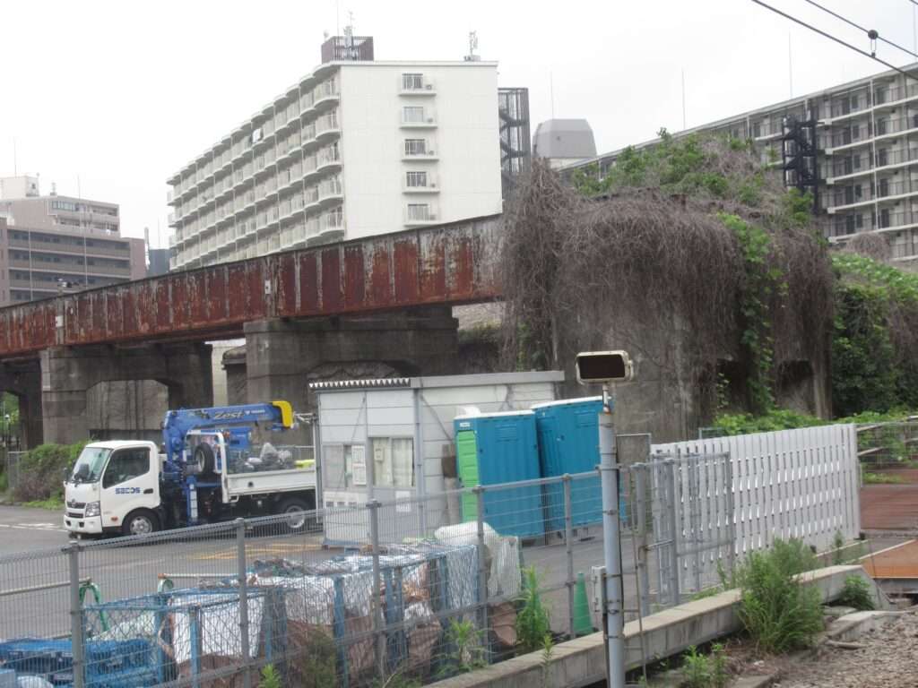 東急東横線廃線ガード@横浜駅