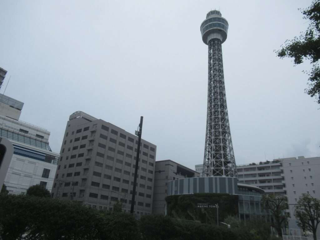 横浜マリンタワー(横浜市)