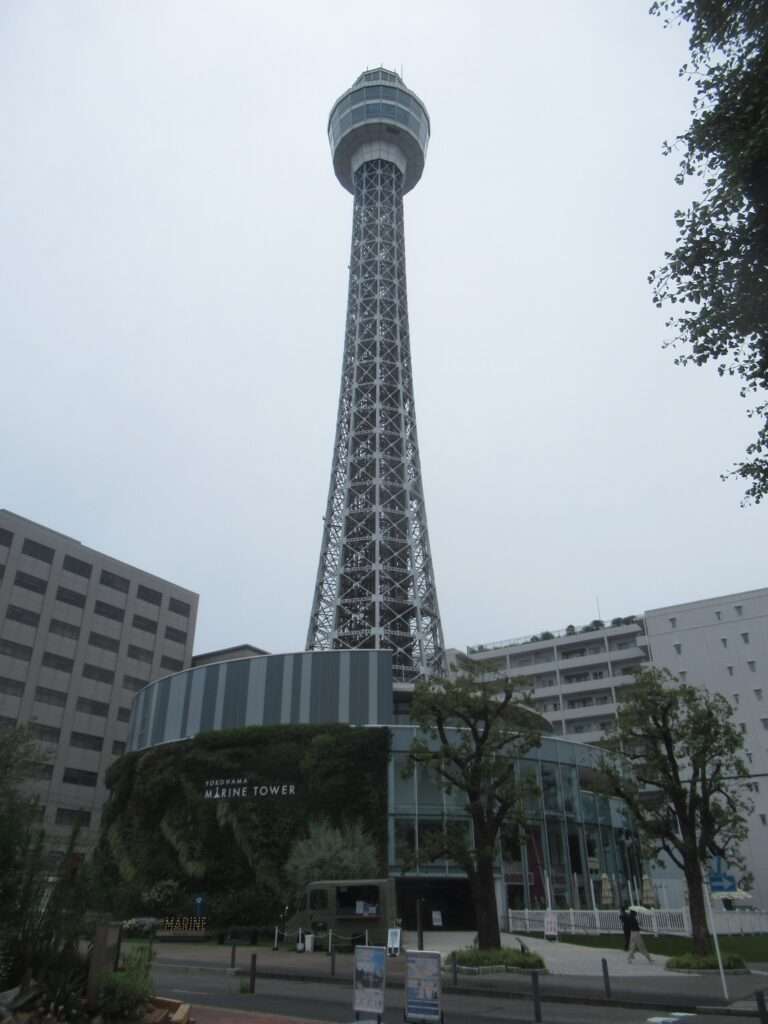 横浜マリンタワー(横浜市)