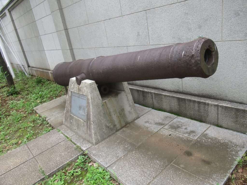 旧居留地90番地の大砲(横浜市)
