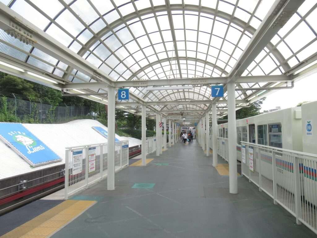 山口線西武球場前駅(西武鉄道)